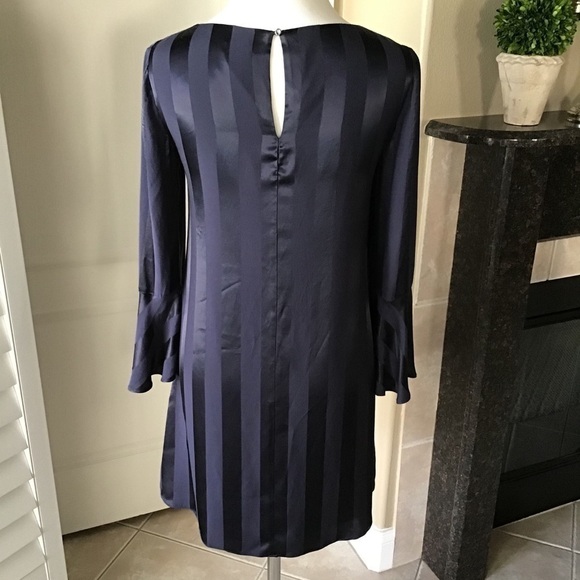 NEW Cremieux XS Navy Blue Selina Satin Striped Tulip Dress Bell Sleeves Elegant - Picture 4 of 14